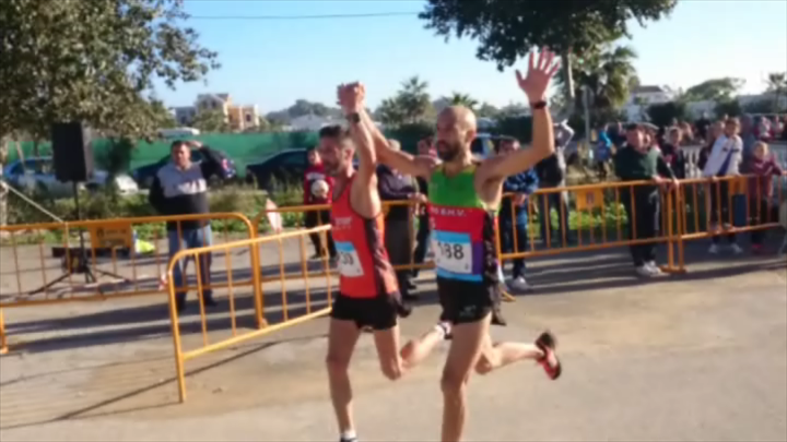 El buen tiempo acompañó ayer en la tradicional Carrera Popular La Reyerta