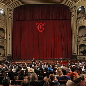 Una comparsa de adultos y otra juvenil representarán al carnaval de Chipiona en el concurso del Gran Teatro Falla