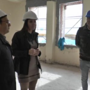 Isabel Jurado transmite el apoyo municipal para que el hotel Agaró Chipiona abra sus puertas en junio