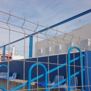 Comienza el Plan Invierte en el Polideportivo municipal con la construcción de la visera de las gradas de tenis