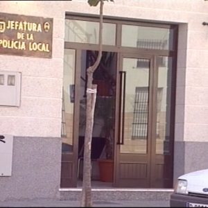 La Policia Local de Chipiona participa en la campaña de control a camiones y furgonetas que pone en marcha Tráfico en la provincia