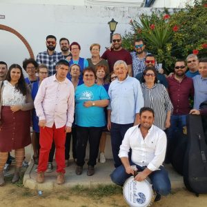 Francisco Reyes recibió ayer un cálido y merecido homenaje sorpresa organizado por Asefichi por ser un padre ejemplar