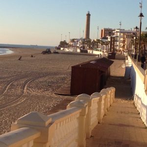 IU propone la adaptación de las playas de la localidad al reglamento que regula la accesibilidad