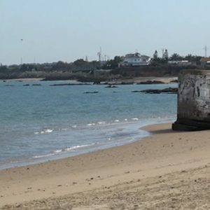 Chipiona bate su récord de Banderas Azules alcanzando cinco con la  incorporación por primera vez de la distinción de la playa de Micaela