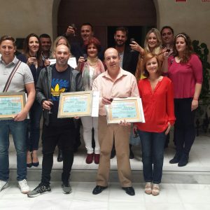 Isabel Jurado entrega los premios de la sexta edición de Ruta de la tapa a Casa Juan, Chamai y El Faro