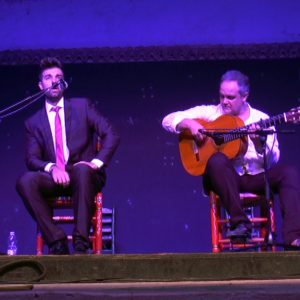 Tres cantaores en la final de este sábado del Concurso de fandangos de la Peña José Mercé