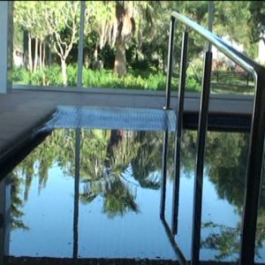El Ayuntamiento de Chipiona subvenciona otro año más el mantenimiento de la caldera de biomasa de la piscina terapéutica de Afanas