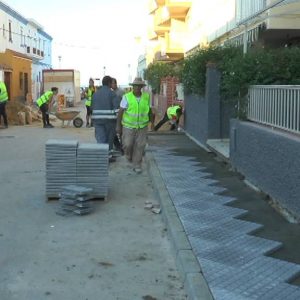 La rehabilitación del acerado de la calle Clavel última fase de las obras del Programa Operativo de Empleo
