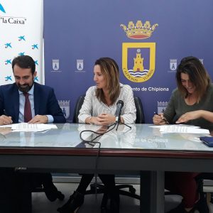 La asociación Ataraxia recibe 14.400 euros de la Obra Social La Caixa para un servicio de atención psicosocial a familias