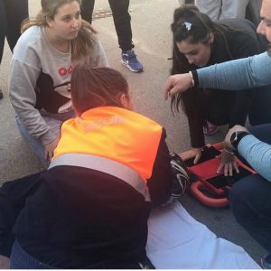 Veinticinco voluntarios de Protección Civil de Chipiona participan en el simulacro que culmina el curso de formación continua en socorrismo