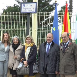 Una calle de Chipiona recuerda desde hoy a Jaime Font, el ingeniero que construyó el faro hace un siglo y medio