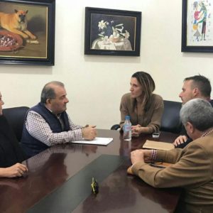 Isabel Jurado se reúne con Jarife y Cans para estudiar la situación del litoral chipionero