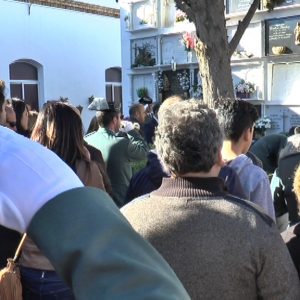 El guardia civil Víctor Jesús Caballero Espinosa enterrado en Chipiona tras el multitudinario funeral que tuvo lugar en Cádiz