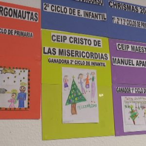 Entregados los premios del concurso de christmas de Navidad de infantil y primaria organizado por la Delegación de Educación