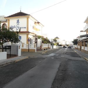 El Ayuntamiento de Chipiona llevará a cabo la pavimentación de trece calles de la localidad mediante el Plan Invierte 2017