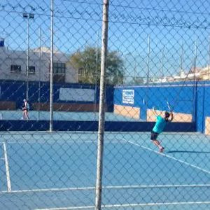 El Club de tenis Chipiona gana junto al club del Puerto de Santa María la primera jornada de la Liga Interclub Costa Noroeste