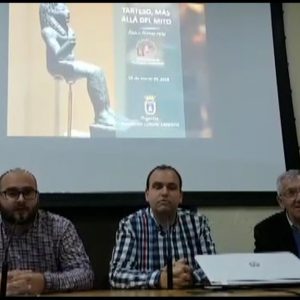 La Asociación Cultural Caepionis profundizó el sábado sobre Tartesos con una conferencia de Álvaro Gómez Peña