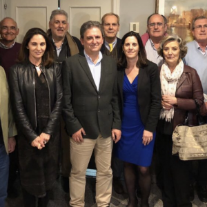 El Club Amigos del Baloncesto homenajea a Francisco Gallardo por su novela «Áspera seda de la muerte»