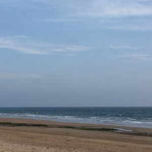 Ciudadanos Chipiona exige explicaciones sobre la pérdida de la bandera azul de la Playa de las Tres Piedras.