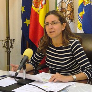 Elvira Jiménez oficializa en el pleno ordinario celebrado hoy la renuncia a su acta de concejal