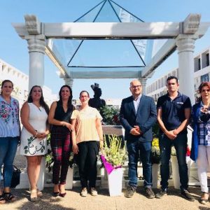 Ayuntamiento de Chipiona y ‘RJ La más grande’ recuerdan a Rocío Jurado con una ofrenda floral en el día de su cumpleaños