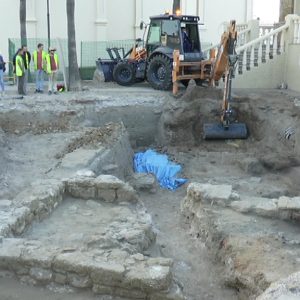 La Intervención Arqueológica del Humilladero deja al descubierto varias tumbas que serán excavadas próximamente