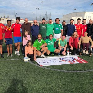 El Atlético de Chipiona premia a Montse Mellado como ejemplo en el mundo del deporte del esfuerzo de las mujeres de la localidad