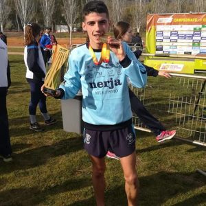 El atleta chipionero Fran Caraballo se proclama campeón equipos y bronce individual en el andaluz de cross largo