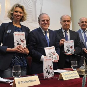 Éxito en la presentación del libro «Del Plomo al Bit»