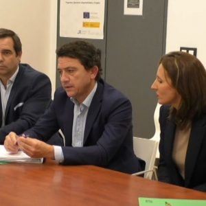 Chipiona traslada sus prioridades en agricultura y medio ambiente al nuevo responsable provincial de la Junta en esas materias