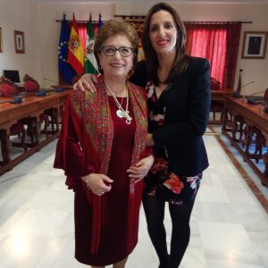 Chipiona reconoce la labor humana y profesional de María Dolores Zarazaga con motivo del Día Internacional de las mujeres
