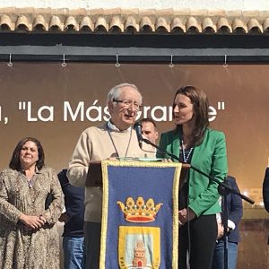Isabel Jurado anuncia a Juan Luis Naval Molero el inicio del expediente para nombrarle Hijo Predilecto de Chipiona