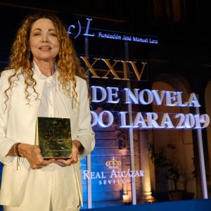 Ángela Becerra, ganadora del  Premio Fernando Lara 2019