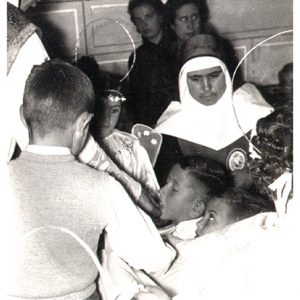 El pasado 19 de abril se cumplió el 125 aniversario de la fundación del colegio»Divina Pastora» de Chipiona.