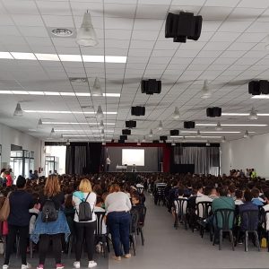 Cerca de mil personas asistieron a la charla de Pedro García Aguado sobre prevención en las relaciones afectivas insanas entre jóvenes