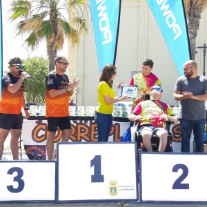 Doblete chipionero en los 10 kilómetros Correplayas con Eva Mellado y Fran Caraballo que fue ganador absoluto incontestable