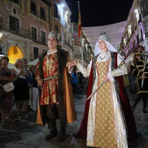 La cabalgata histórica de Málaga puso fin a la feria de este año