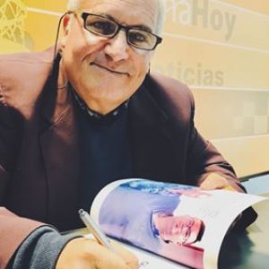 Sebastián Tirado presenta en Radio Chipiona ‘Cádiz para comérselo’, el libro sobre cocina que ha realizado junto al chef Dani Martínez