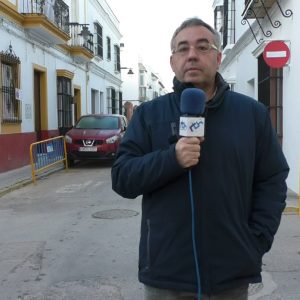 Pepe Mellado afirma que las obras de arreglo de la calle Larga permiten mejorar sus condiciones generando empleo al mismo tiempo