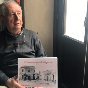 Juan Luis Naval publica un nuevo libro que desvela aspectos del ayer chipionero a través de fotografías y postales antiguas