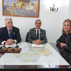 El subdelegado de Gobierno en Cádiz supervisa unas obras del Profea en Chipiona que suponen 400 empleos