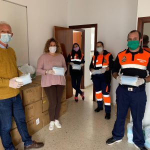 Chipiona recibe 36.000 mascarillas para repartir entre los usuarios de la Ley de Dependencia, Ayuda a Domicilio y población general