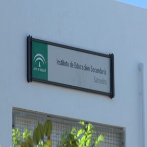 El Instituto Salmedina será el centro educativo de Chipiona que abrirá en este verano para el plan de refuerzo