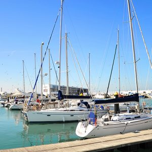 El puerto deportivo de Chipiona alcanza los veintitrés años consecutivos con la Bandera Azul de los Mares Limpios de Europa