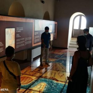 Turismo ha retomado hoy las visitas guiadas con una del Castillo limitada a cinco personas