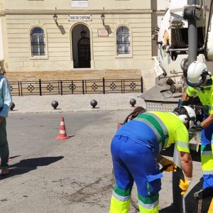 Aqualia prevé extraer más de 100.000 kilos de residuos de bombeos de aguas residuales, alcantarillas y redes de saneamiento en Chipiona