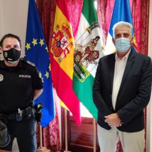 El Subinspector Jefe de Policía y el Alcalde felicitan al Cuerpo de Policía por su entrega y compromiso durante la pandemia y el verano