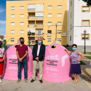 La campaña ‘Recicla vidrio por ellas’ de lucha contra el cáncer de mama vuelve un año más a Chipiona