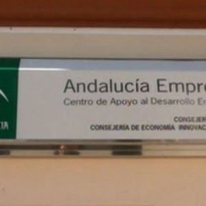 El CADE de Chipiona ayudará a los hosteleros y comerciantes a tramitar las ayudas directas de la Junta por la pandemia