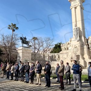 El alcalde de Chipiona participa en un acto en el que los Ayuntamientos de la provincia se unen en defensa del municipalismo